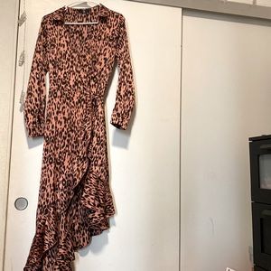 Long sleeve leopard print maxi dress
